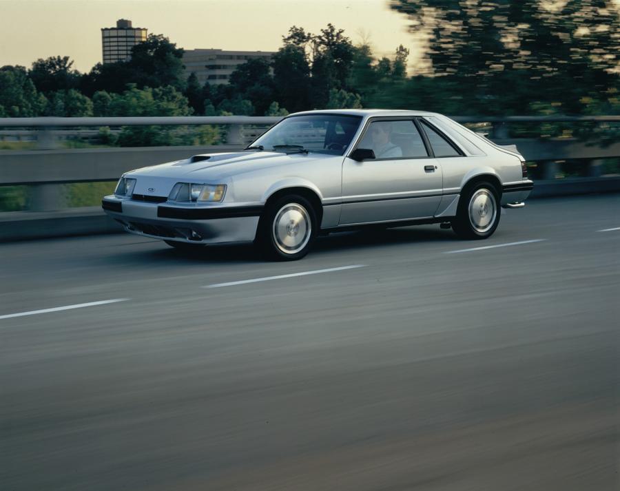  Ford Mustang SVO 1986 года  (фото 4 из 7)